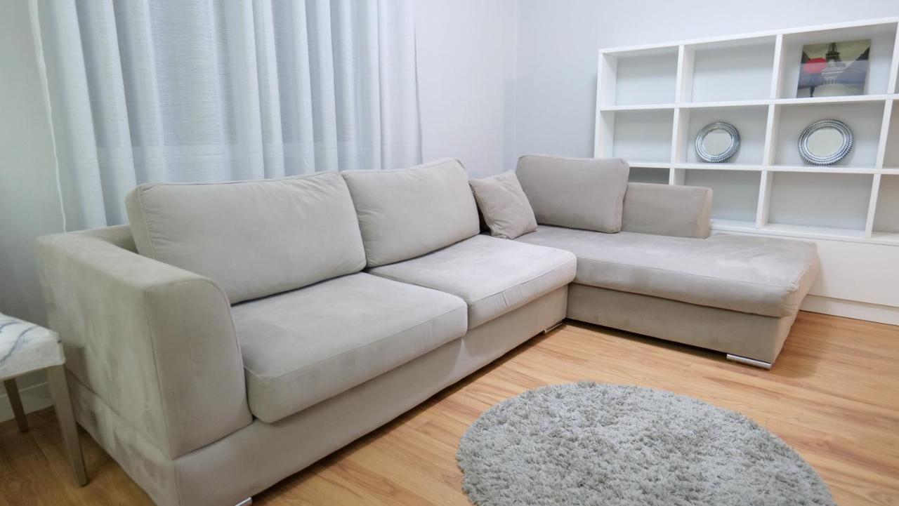 City Center Apartment Niko 04 티라나 외부 사진